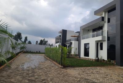 5 Bed Townhouse with En Suite at Mugutha