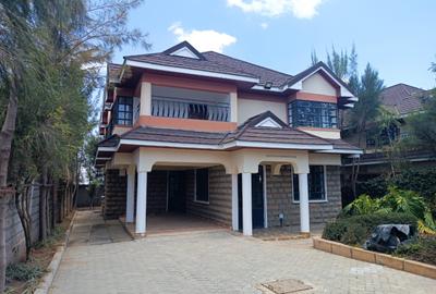 5 Bed Townhouse with En Suite at Acacia