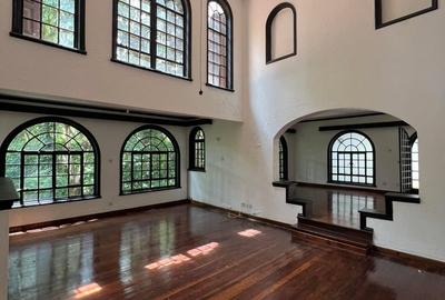 4 Bed Townhouse with En Suite at Riverside Drive - 3