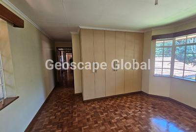 4 Bed House with En Suite in Runda