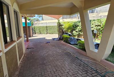 5 Bed Townhouse with En Suite at Lavington Green - 4