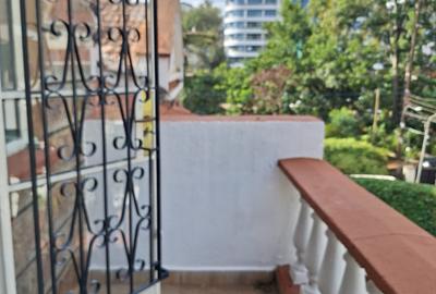 4 Bed Townhouse with En Suite in Westlands Area