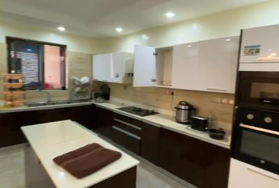 5 Bed House with En Suite at Hurlingham Near Mosque - 3