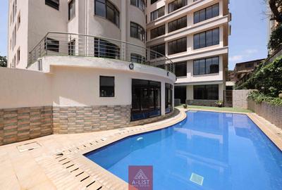 Furnished 2 Bed Apartment with En Suite at Lantana Road