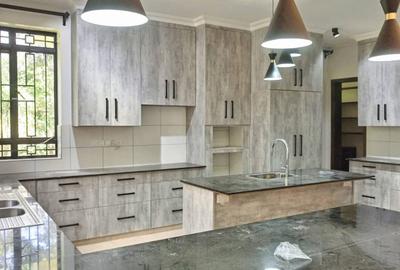 4 Bed Townhouse with En Suite in Karen - 3