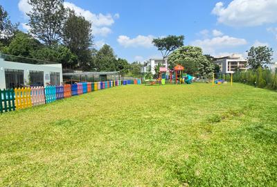 4 Bed House with En Suite at Loft Two Rivers - 2