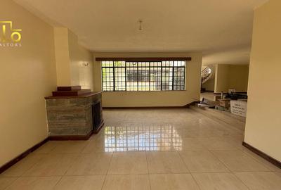 4 Bed Townhouse with En Suite in Brookside
