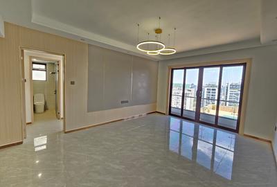 2 Bed Apartment with En Suite in Riverside - 2