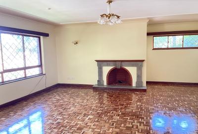 5 Bed Townhouse with En Suite in Westlands Area