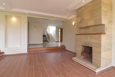 4 Bed House with En Suite in Kiambu Road
