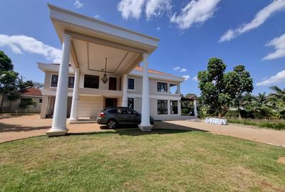 4 Bed House with En Suite in Thika Road - 2