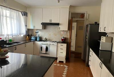 4 Bed Apartment with Swimming Pool in Kilimani - 2