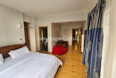 Furnished 2 Bed Apartment with En Suite in Spring Valley - 2