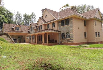 5 Bed Townhouse with En Suite at Karen Plains