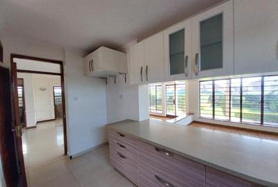 4 Bed Townhouse with Swimming Pool at Kencom Estate