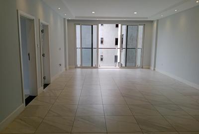 2 Bed Apartment with En Suite in Westlands Area - 3