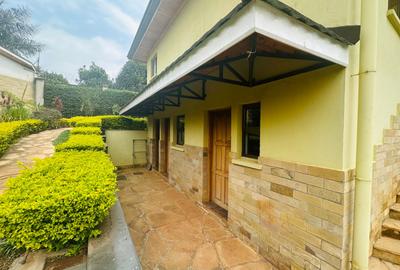 4 Bed Townhouse with En Suite at Rosslyn Rd