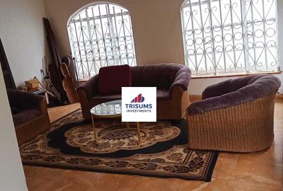 4 Bed House with En Suite in Loresho - 2