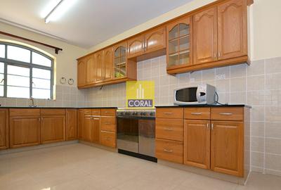 3 Bed Apartment in Riverside - 2