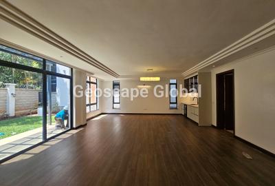 5 Bed Townhouse with En Suite in Lavington - 2