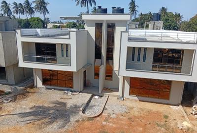 4 Bed Townhouse with En Suite at Kanamai Arera
