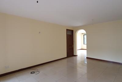 3 Bed Apartment with En Suite in Parklands - 4