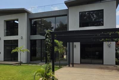 4 Bed Villa with En Suite at Tara Road - 3