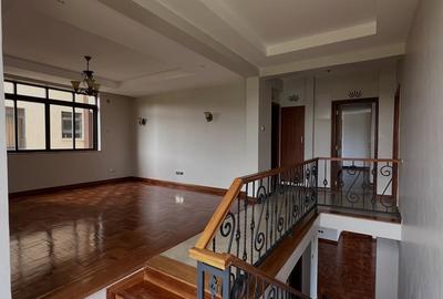 4 Bed Apartment with En Suite at Riverside Drive