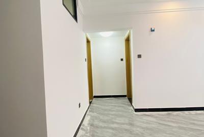 1 Bed Apartment with Swimming Pool at Wood Avenue - 3