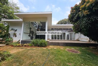 4 Bed House with En Suite in Runda