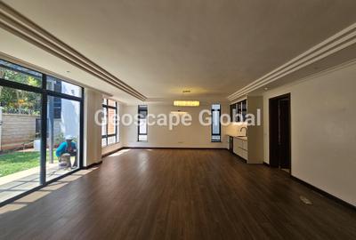 5 Bed Townhouse with En Suite in Lavington - 4