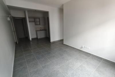 1 Bed Apartment with En Suite in Garden Estate - 4