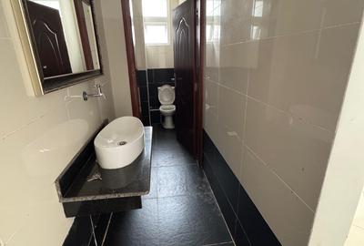 3 Bed Apartment with En Suite in Lavington - 4