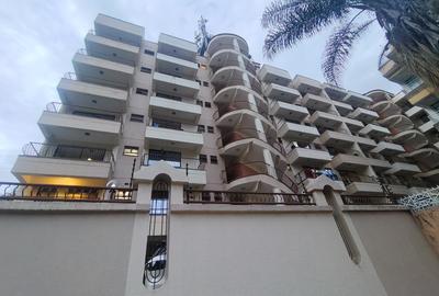 3 Bed Apartment with En Suite in Westlands Area