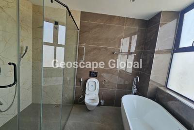 3 Bed Apartment with En Suite in Riverside - 4