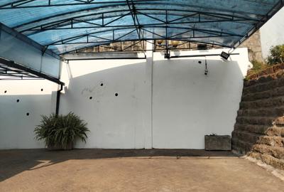 5 Bed House with En Suite in Lavington - 4