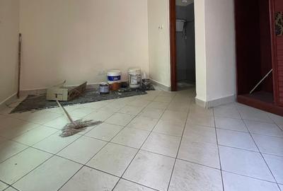5 Bed Townhouse with En Suite at Othaya Road - 4