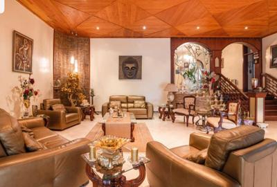 5 Bed House with En Suite at Whispers Avenue - 3