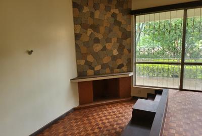 4 Bed Townhouse with En Suite in Spring Valley - 2