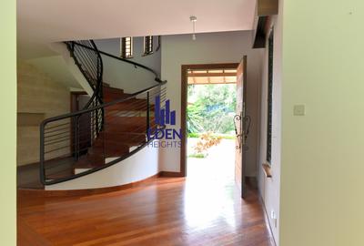 4 Bed Townhouse with En Suite in Runda - 2