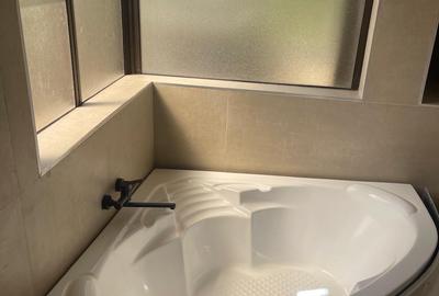 7 Bed House with En Suite in Karen - 4