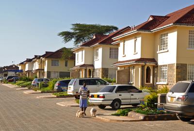 3 Bed Townhouse with En Suite at Mombasa Road - 4