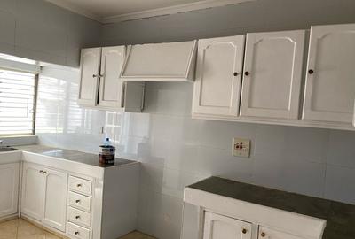 4 Bed Townhouse with En Suite at Westlands