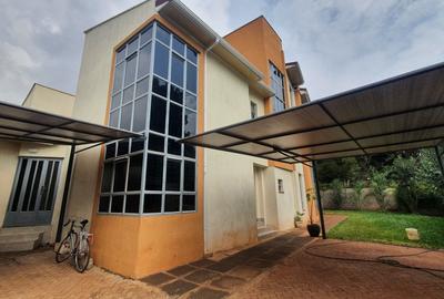 5 Bed Apartment with En Suite in Lavington - 2
