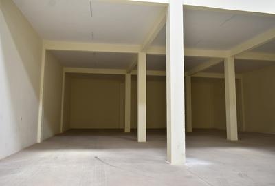 10,000 ft² Warehouse with Backup Generator at Baba Dogo Rd - 2
