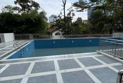 Serviced 2 Bed Apartment with En Suite in Westlands Area