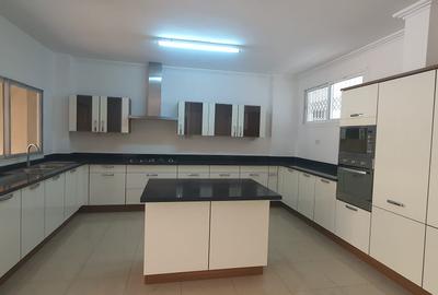 4 Bed Apartment with En Suite at Kileleshwa