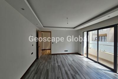 5 Bed Townhouse with En Suite in Lavington - 3