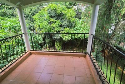 4 Bed Townhouse with En Suite at Lavington Green