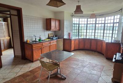 4 Bed House with En Suite in Runda - 4